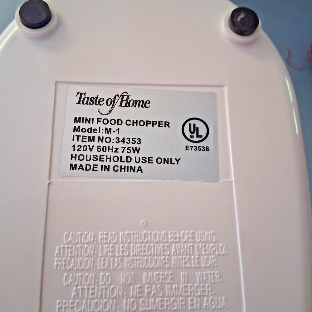 Taste of Home Mini Food Chopper Model M-1  120V 75W Electric No Box Tested Works - Picture 4 of 6